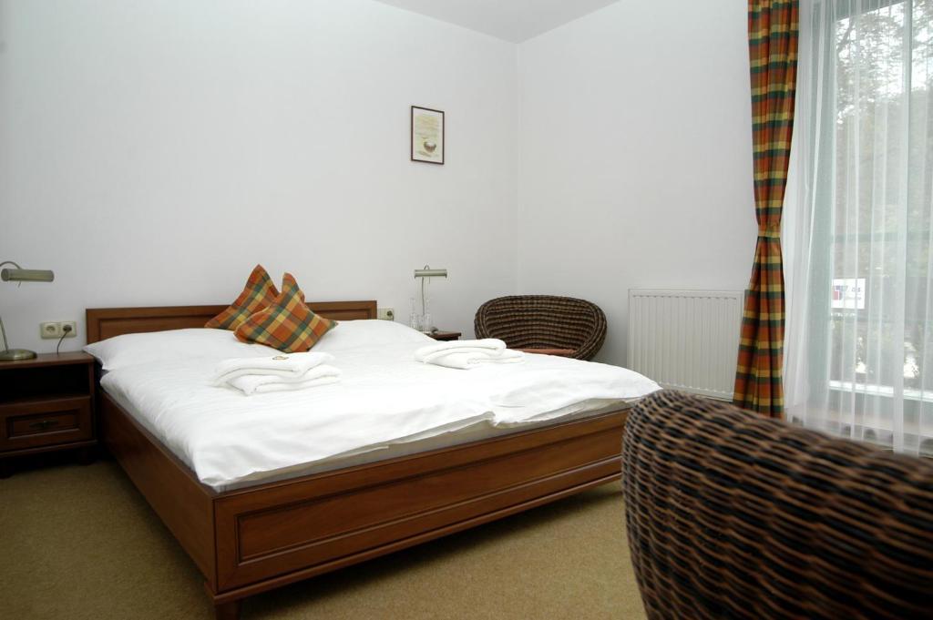Hotel Loucky Litvínov Quarto foto